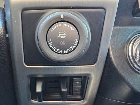 Used 2017 Ford F150 Platinum w/ Technology Package image 29