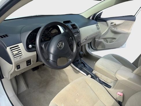 Used 2013 Toyota Corolla L image 20