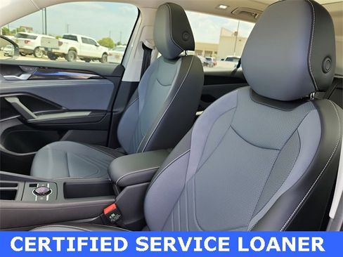 New 2025 Volkswagen Tiguan SE image 13