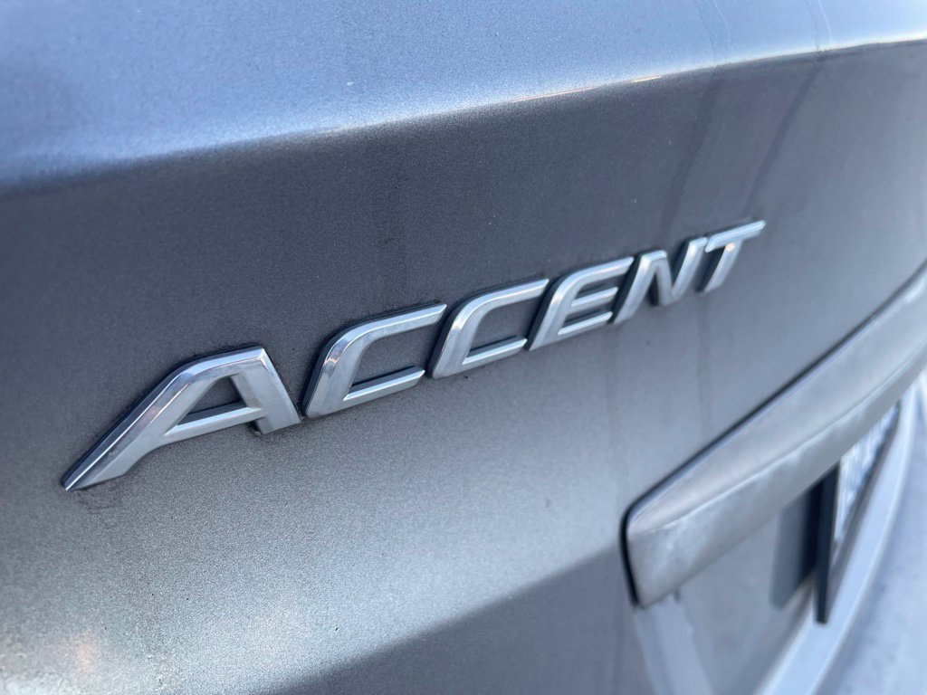 Used 2015 Hyundai Accent GLS FWD image 11