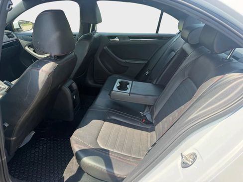 Used 2017 Volkswagen Jetta GLI FWD image 19