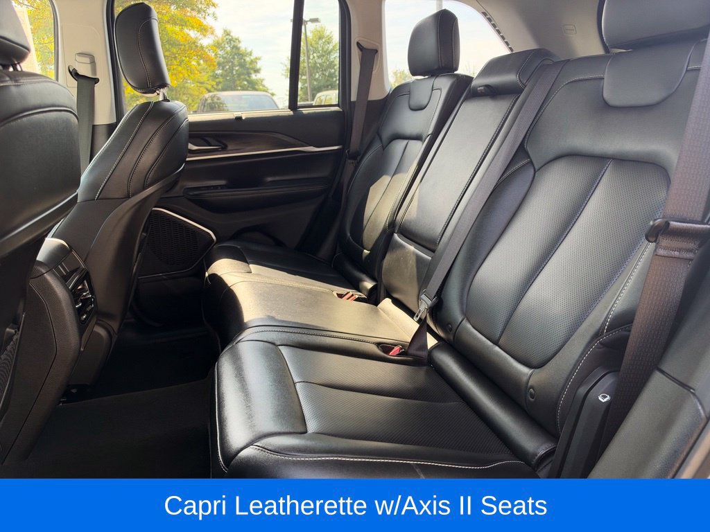 Used 2023 Jeep Grand Cherokee 4WD 4xe w/ Luxury Tech Group II image 18