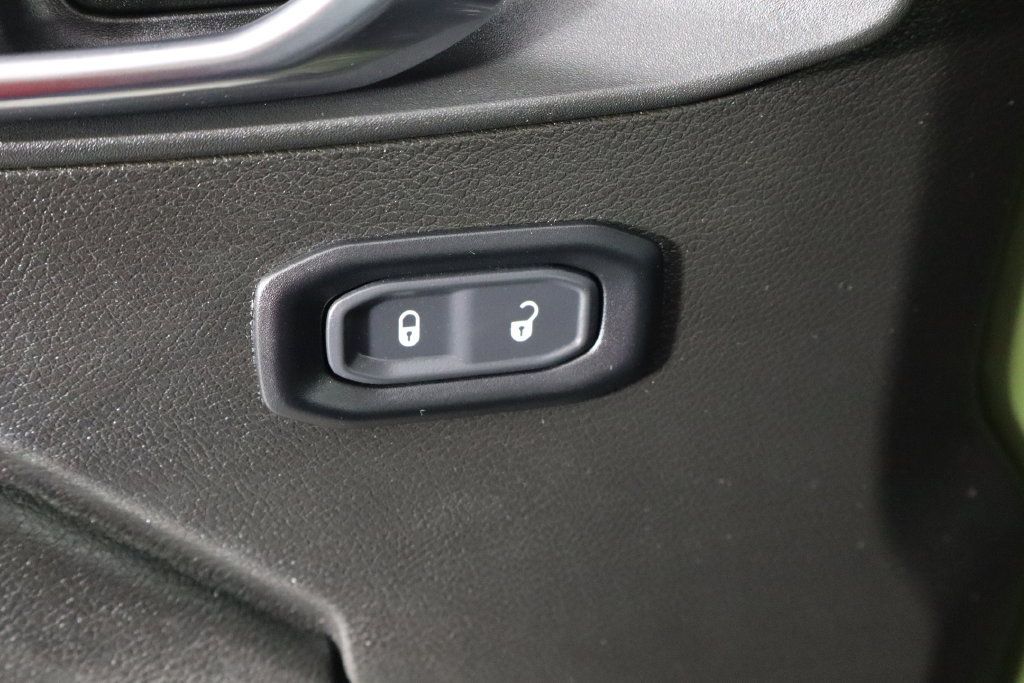 Used 2024 Jeep Wrangler Unlimited AWD/4WD image 22