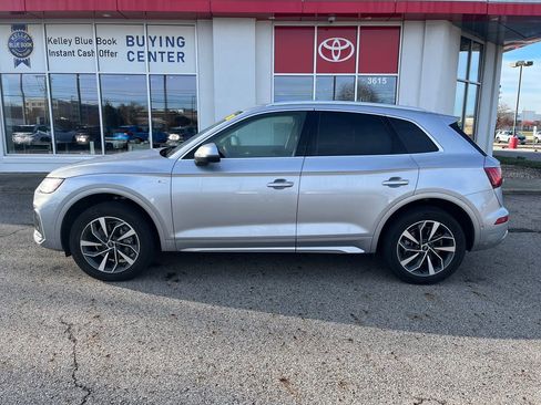 Used 2023 Audi Q5 2.0T Prestige w/ Prestige Package image 32