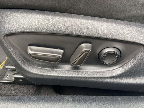 Used 2023 Toyota Camry SE w/ Convenience Package image 16