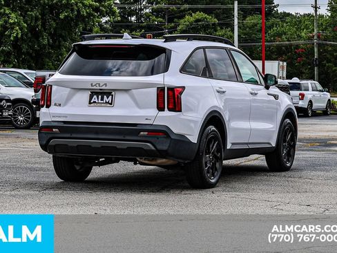 Used 2023 Kia Sorento S w/ Panoramic Sunroof Package AWD/4WD image 5