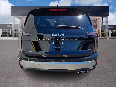Used 2023 Kia Telluride EX AWD/4WD image 5