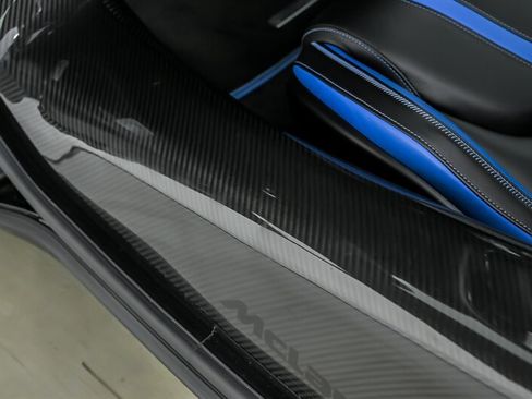 Used 2019 McLaren 720S Performance RWD image 29