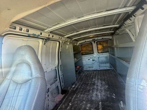 Used 2003 Chevrolet Express 1500 RWD image 10