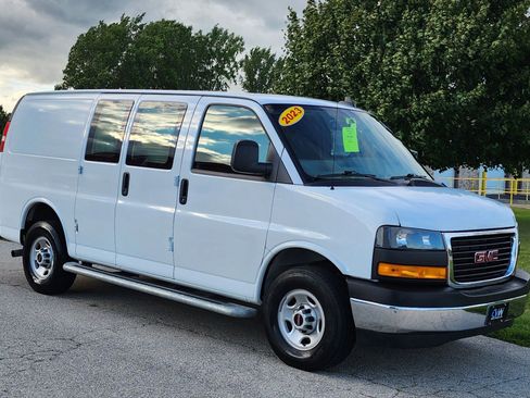 Used 2023 GMC Savana 2500 w/ Driver Convenience Package image 2