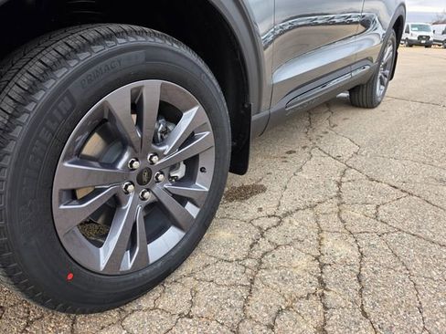 New 2026 Ford Explorer Active w/ Active Comfort Package image 38