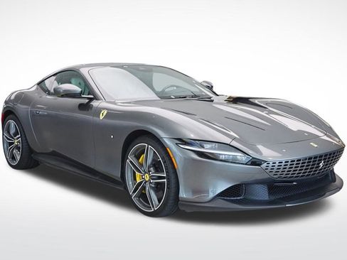 Used 2023 Ferrari Roma image 7