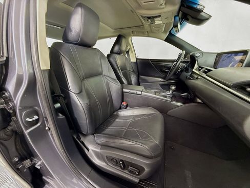 Used 2020 Lexus ES 300h Ultra Luxury image 30