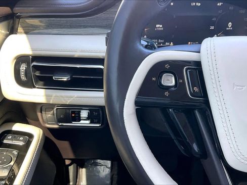 Used 2021 Lincoln Aviator Black Label w/ Dynamic Handling Package image 23