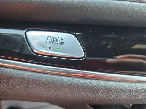 Used 2023 Buick Enclave Avenir AWD/4WD image 29