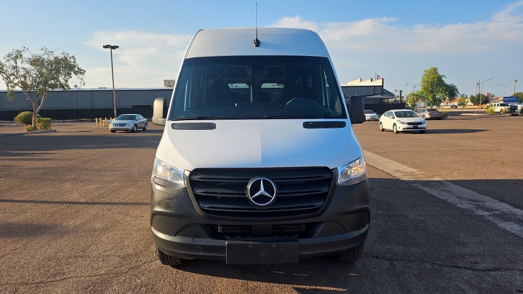 Used 2024 Mercedes-Benz Sprinter 2500 image 3