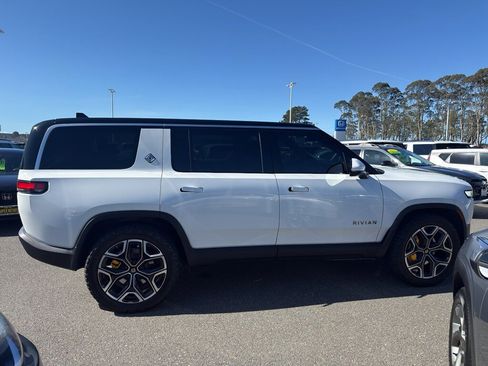 Used 2023 Rivian R1S Adventure image 8