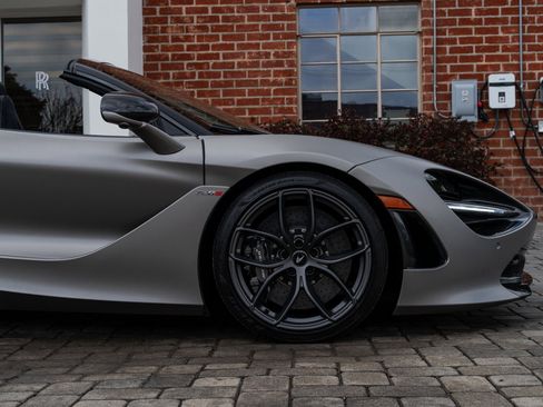 Used 2020 McLaren 720S Performance image 22
