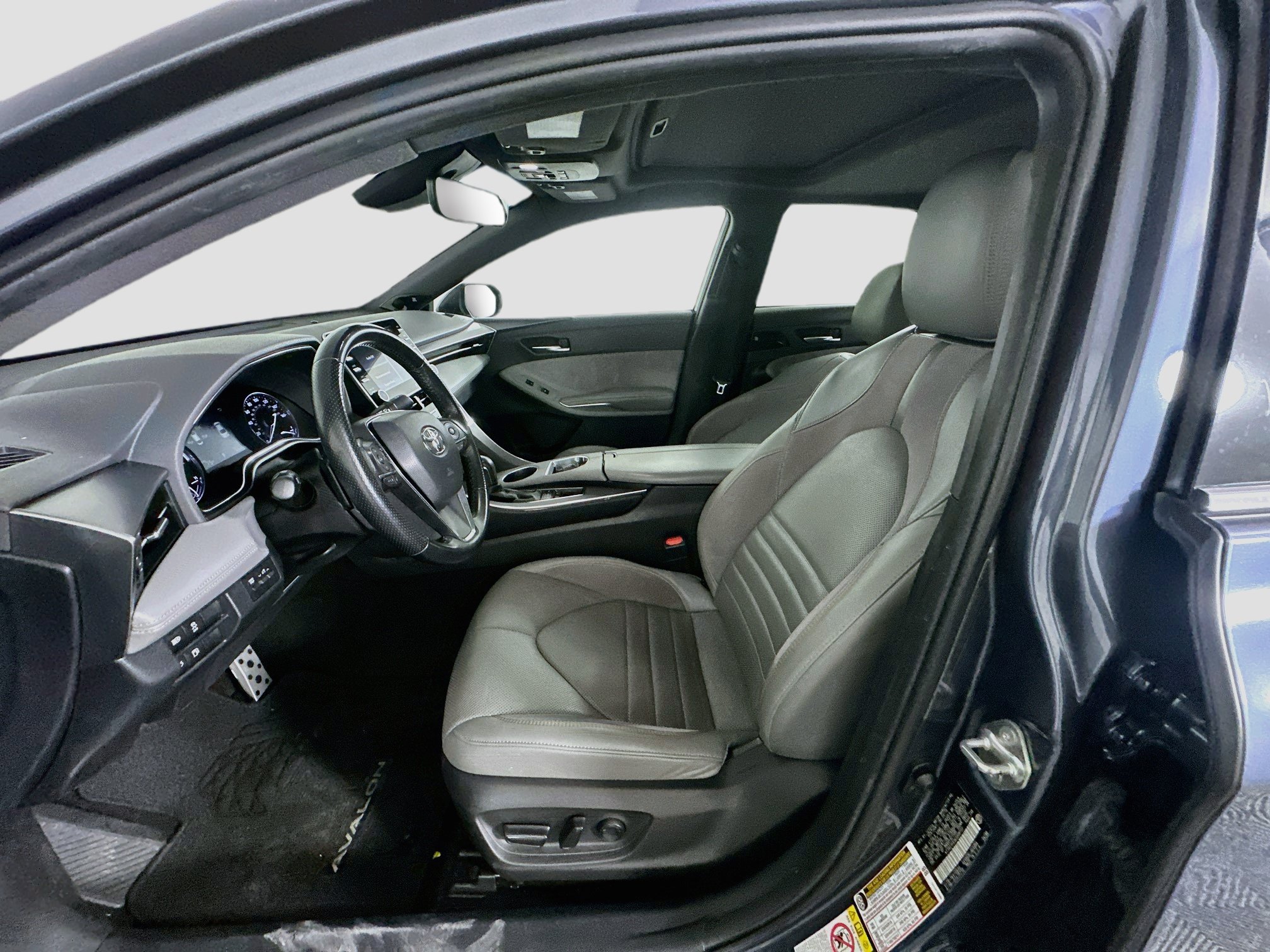 Used 2019 Toyota Avalon XSE w/ Preferred Accessory Package FWD image 13
