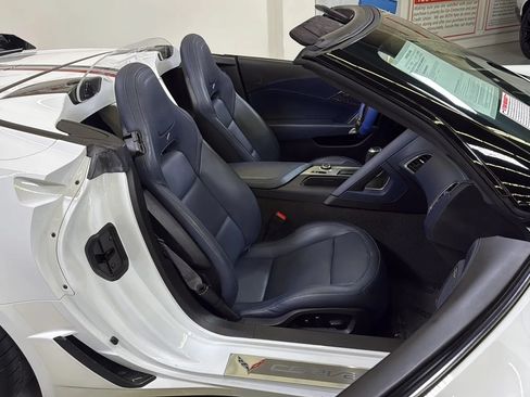 Used 2016 Chevrolet Corvette Z06 w/ 3LZ Preferred Equipment Group RWD image 16