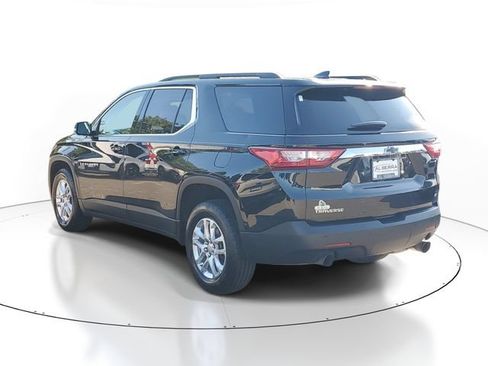 Used 2020 Chevrolet Traverse LT FWD image 3