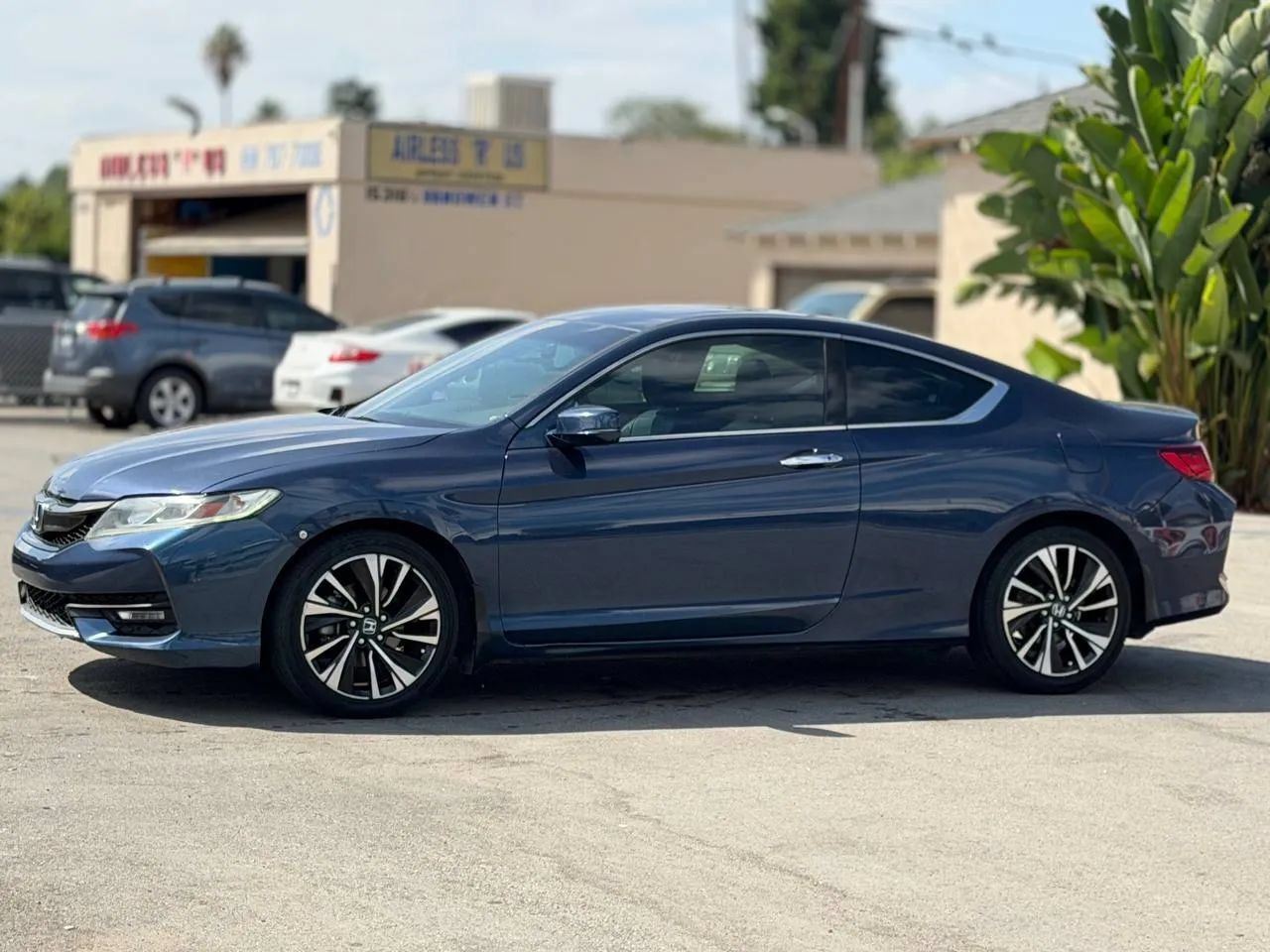 Used 2017 Honda Accord EX-L image 8