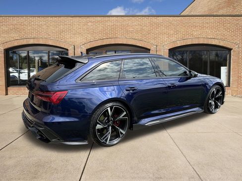 Used 2021 Audi RS 6 w/ Carbon Optic Package AWD/4WD image 3