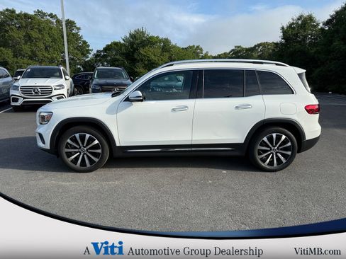 Used 2022 Mercedes-Benz GLB 250 GLB 250 image 5