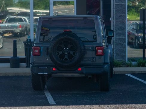 Used 2019 Jeep Wrangler Unlimited Sahara w/ Quick Order Package 24M Moab AWD/4WD image 3