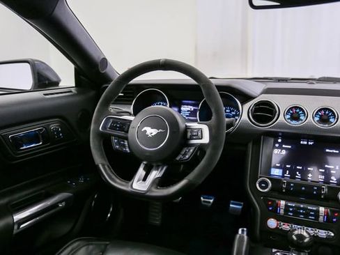 Used 2017 Ford Mustang GT Premium w/ GT Performance Package RWD image 4