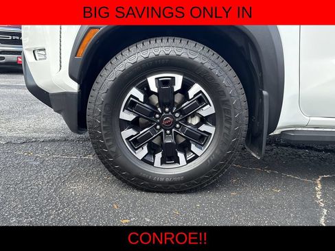 Used 2022 Nissan Frontier Pro-X RWD image 9