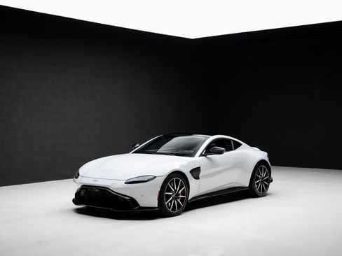 Used 2019 Aston Martin V8 Vantage Coupe RWD image 4