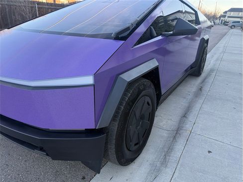 Used 2025 Tesla Cybertruck AWD Crew Cab image 48