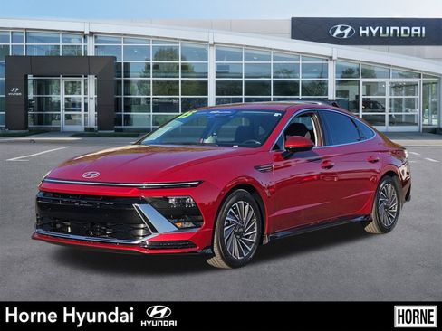 Used 2025 Hyundai Sonata SEL image 1