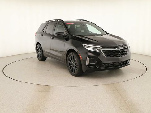 Used 2023 Chevrolet Equinox RS w/ RS Leather Package FWD image 9