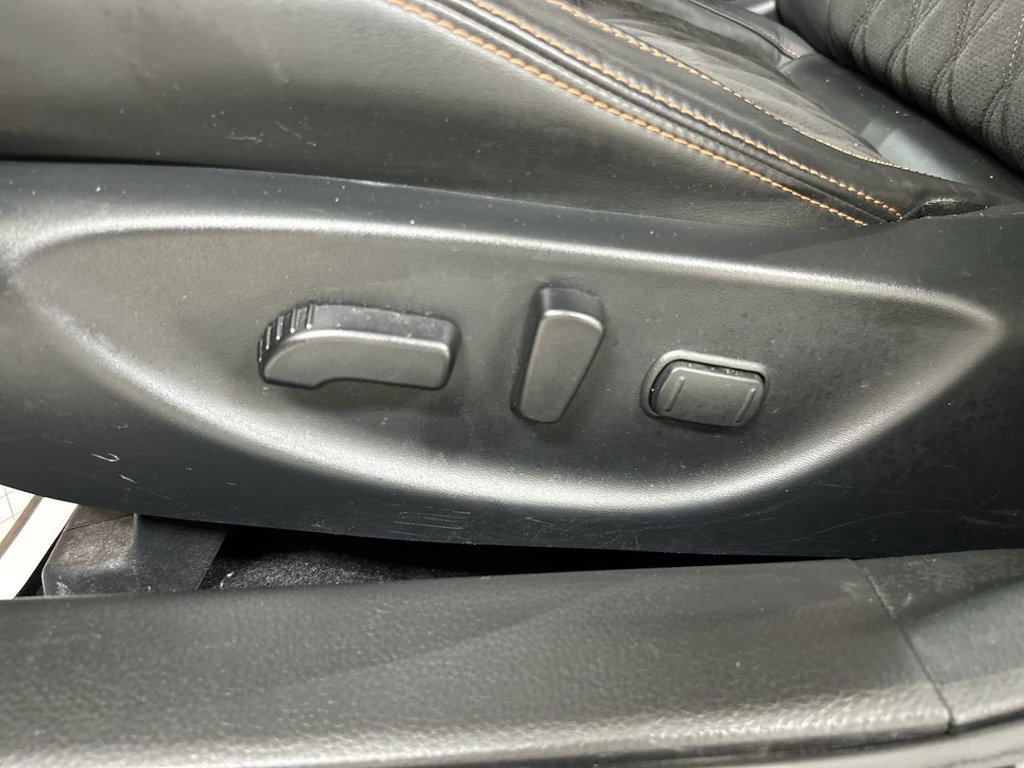 Used 2020 Nissan Maxima SR w/ Sport Mat Group FWD image 10