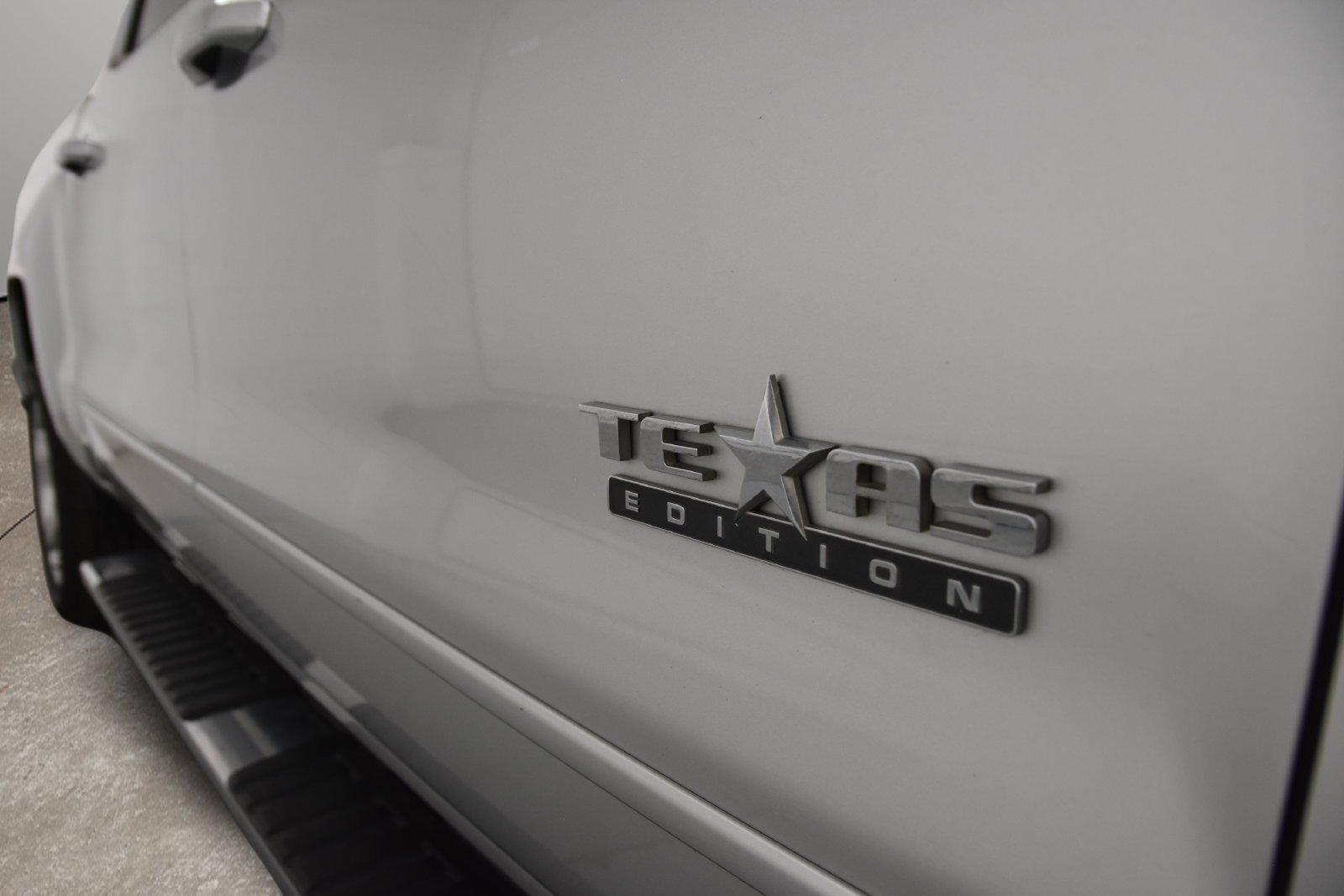 Used 2017 Chevrolet Silverado 1500 LT w/ Texas Edition RWD image 32