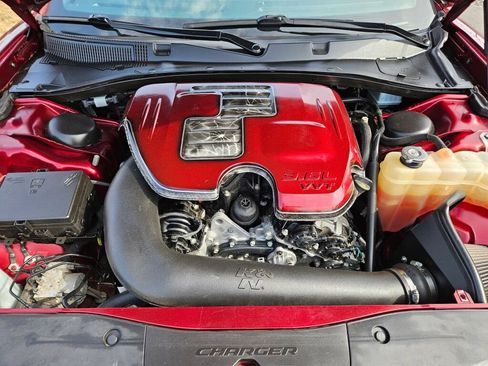 Used 2018 Dodge Charger SXT RWD image 26