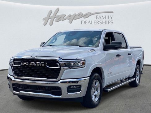Used 2025 RAM 1500 Big Horn RWD image 9