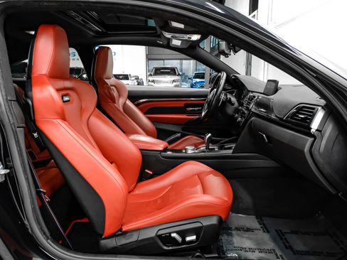 Used 2019 BMW M4 Coupe w/ Competition Package RWD image 31