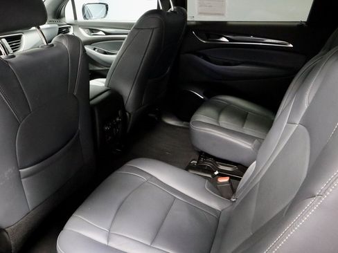 Used 2024 Buick Enclave Premium image 24
