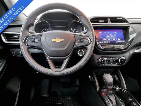 Used 2023 Chevrolet TrailBlazer LT w/ Convenience Package image 8