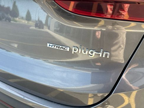 Used 2023 Hyundai Santa Fe Limited image 10