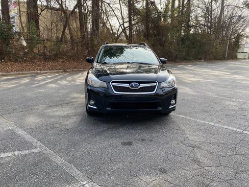 Used 2016 Subaru Crosstrek 2.0i Premium image 2