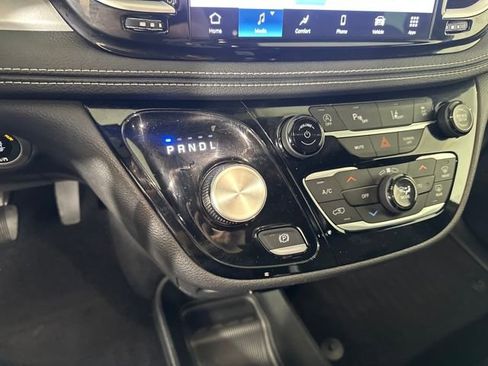 Used 2023 Chrysler Pacifica Touring-L w/ S Appearance Package image 20