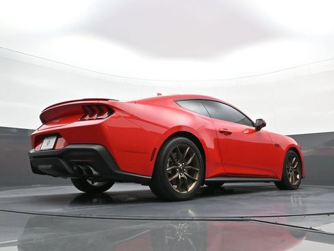 Used 2024 Ford Mustang GT Premium image 27