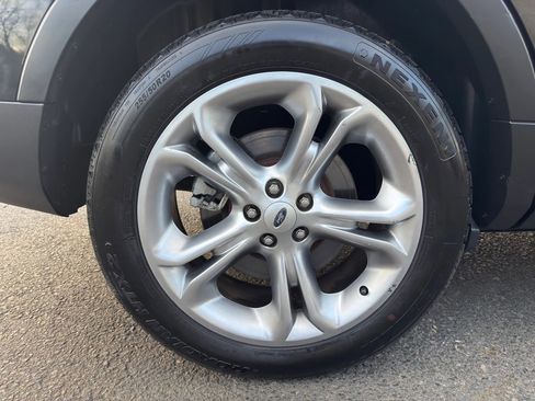 Used 2014 Ford Explorer Limited w/ Equipment Group 302A AWD/4WD image 10