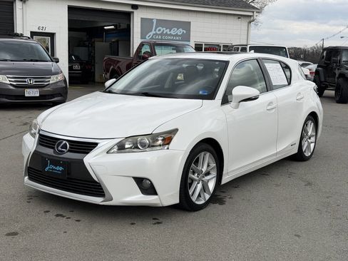 Used 2014 Lexus CT 200h image 2