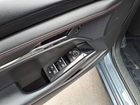 Used 2024 MAZDA MAZDA3 s image 12