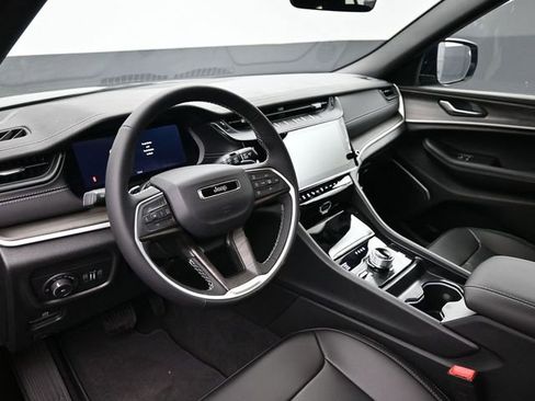 New 2026 Jeep Grand Cherokee Limited w/ Limited Altitude Package AWD/4WD image 12